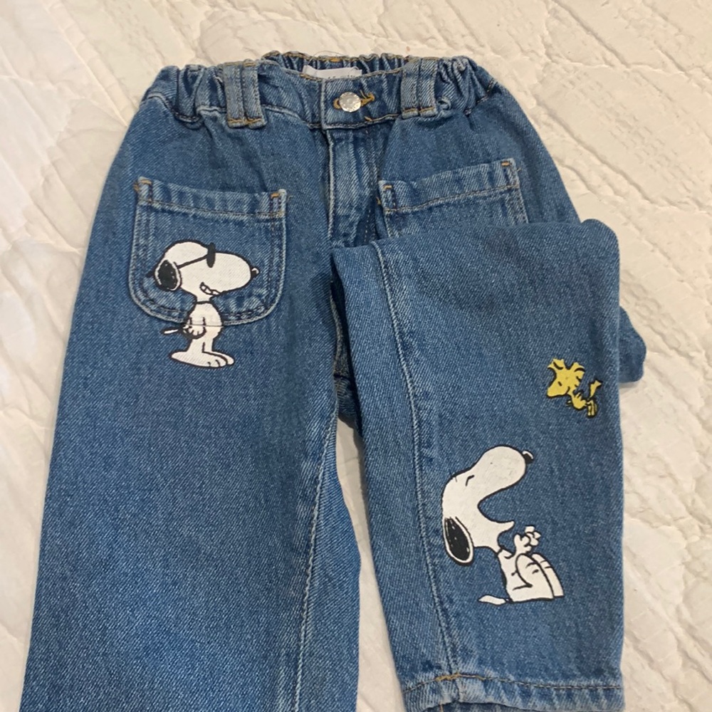 Zara snoopy jeans